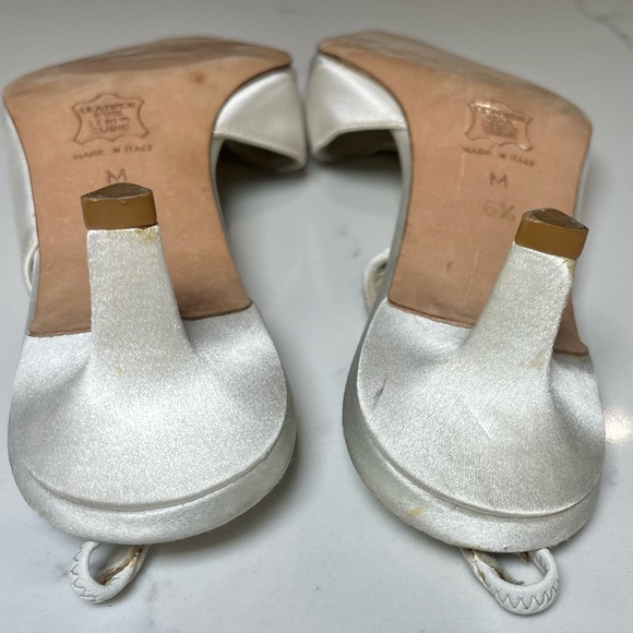 Vera Wang Wedding Satin Kitten Heels - Picture 7 of 10